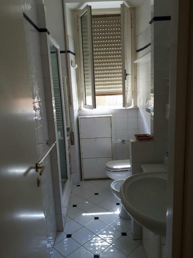 Appartement Rey Apartament à Rome Extérieur photo